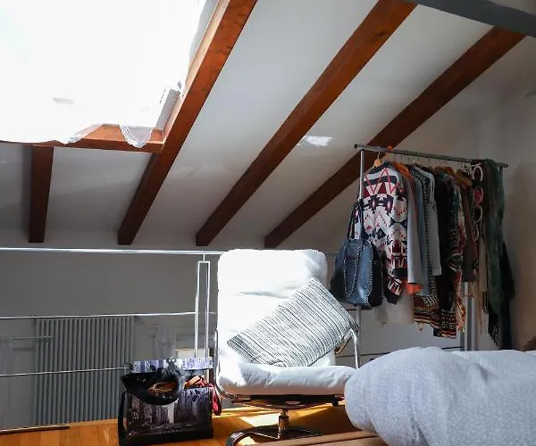 Appartement Modern Loft In The Heart Of Camaiore