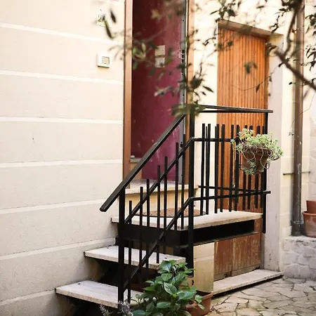 Modern Loft In The Heart Of Camaiore